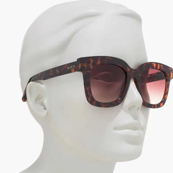 DIFF 56mm Makay Women's Tortoiseshell Square Sunglasses - Brown Gradient - Picture 3 of 5